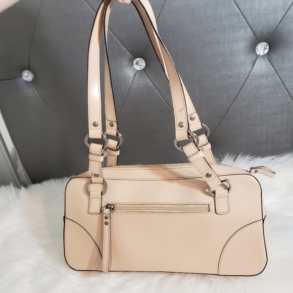 GUESS Handbag - Picture 10 of 16